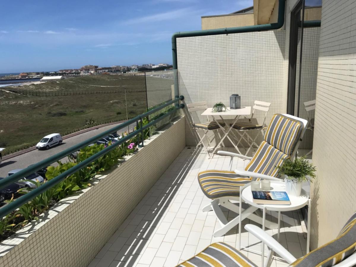 Beachfront Apartment With Sea View Azurara Exterior foto